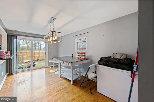 381 WALNUT LN, Allentown, PA 18102