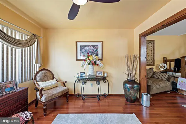 719 FERN ST, Lansdowne, PA 19050