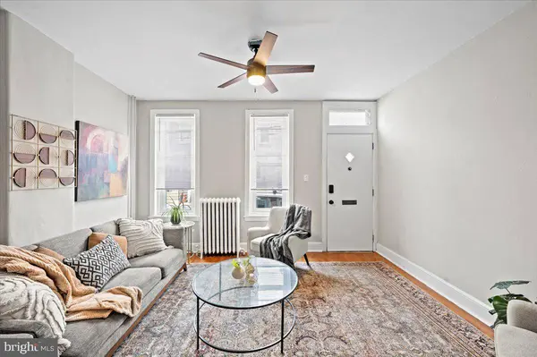 72 E SEYMOUR ST, Philadelphia, PA 19144