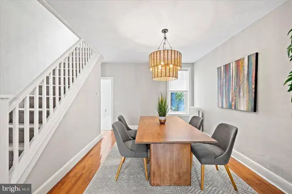 72 E SEYMOUR ST, Philadelphia, PA 19144