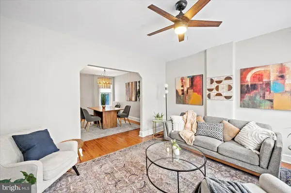 72 E SEYMOUR ST, Philadelphia, PA 19144