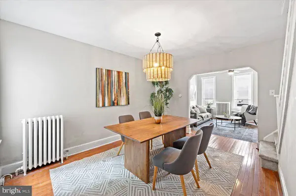 72 E SEYMOUR ST, Philadelphia, PA 19144