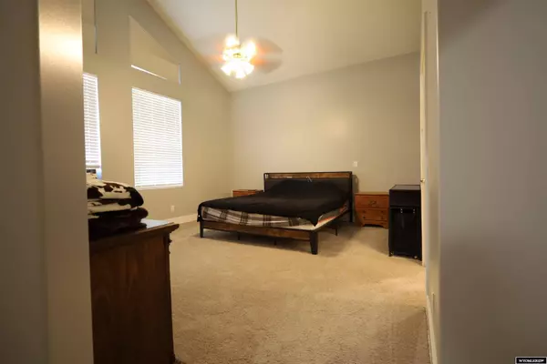 240 Darby Lane, Evanston, WY 82930