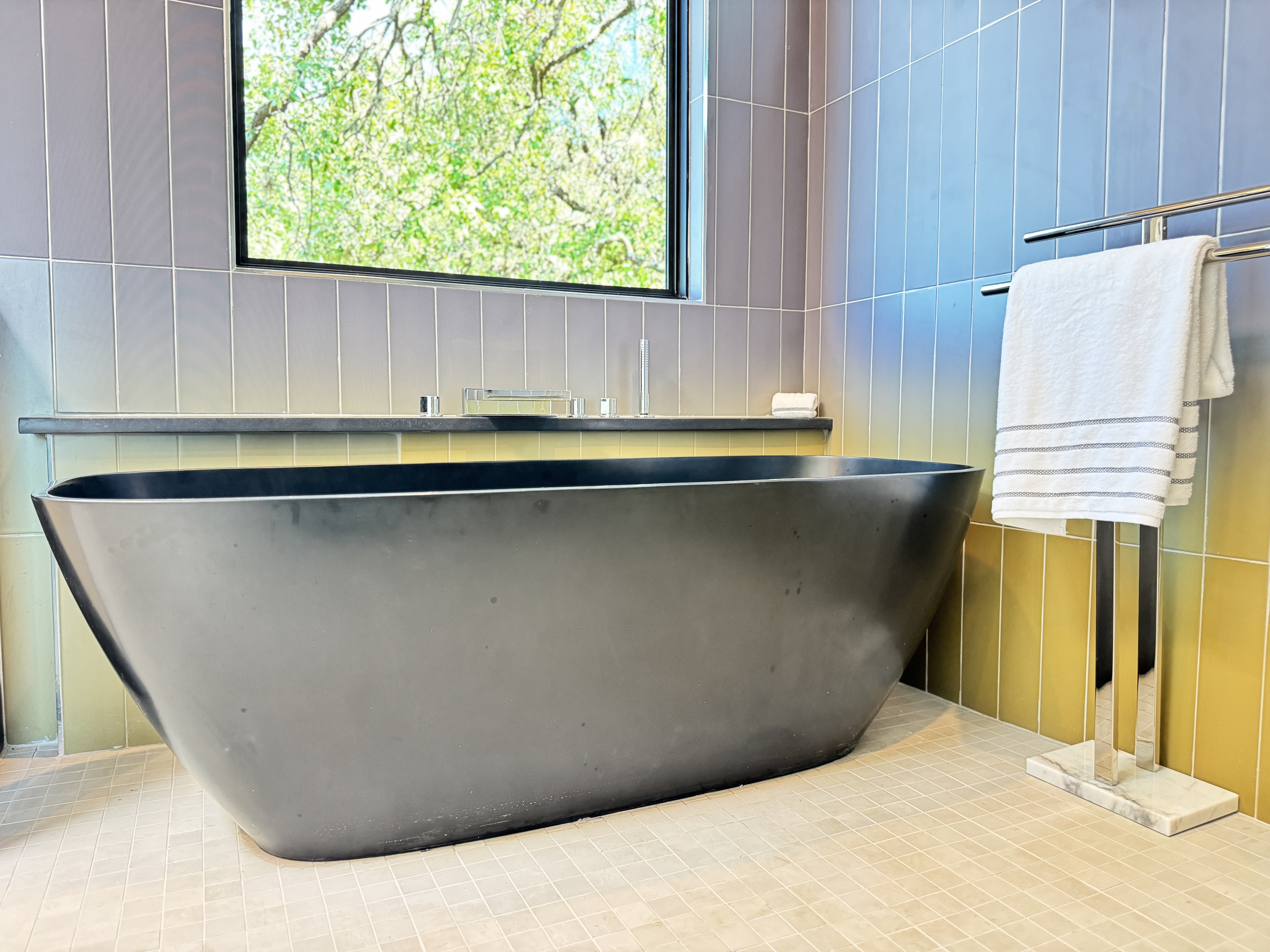 Your open-concept luxury ensuite in Austin 78704