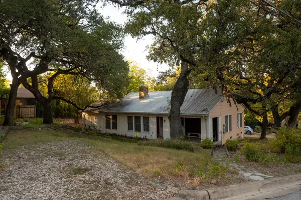 Under Contract in Travis Heights: A Legacy Lot Finding Its Future