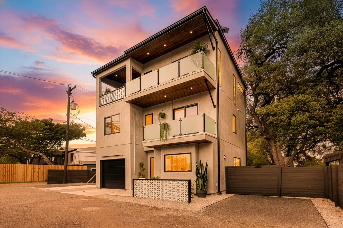 107 Johanna St W #C, Austin, TX 78704-4264