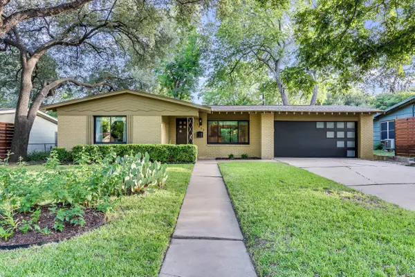 1415 Hillcrest Dr, Austin, TX 78723-1849