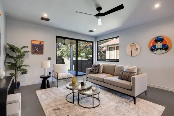 107 Johanna St W #A, Austin, TX 78704-4264