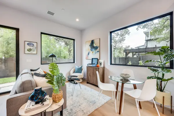 107 Johanna St W #C, Austin, TX 78704-4264