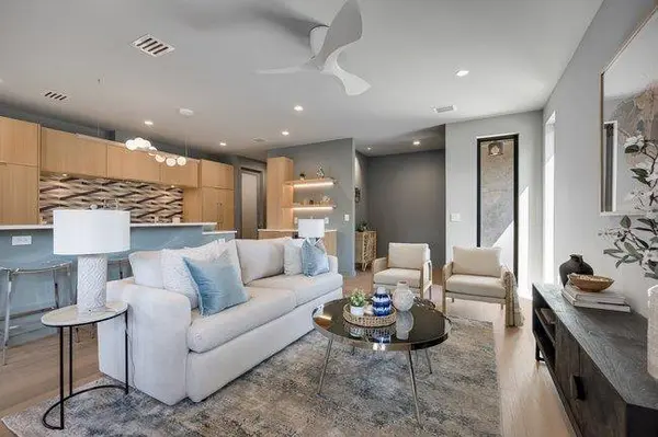 107 W Johanna ST #B, Austin, TX 78704