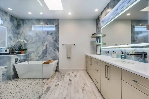 4600 Gillis ST, Austin, TX 78745