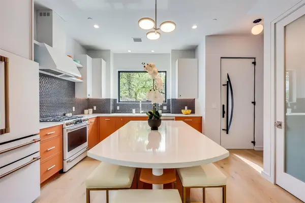 107 W Johanna ST #C, Austin, TX 78704