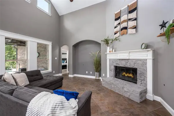 416 Preston Creek Drive, Mckinney, TX 75072