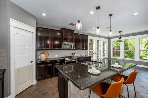 416 Preston Creek Drive, Mckinney, TX 75072