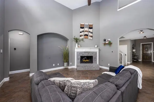 416 Preston Creek Drive, Mckinney, TX 75072