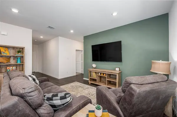 1007 Stockyard Street, Royse City, TX 75189