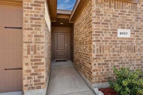 1007 Stockyard Street, Royse City, TX 75189