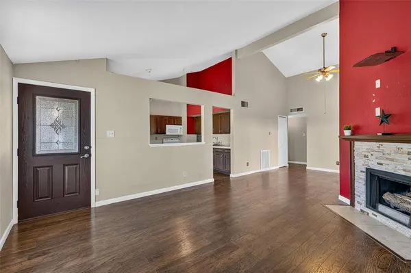 4232 Caldwell Avenue, The Colony, TX 75056