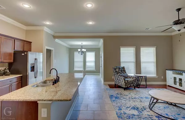 1900 Valdemar Place, Bossier City, LA 71112