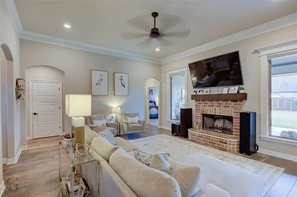 800 Durango Drive, Bossier City, LA 71111