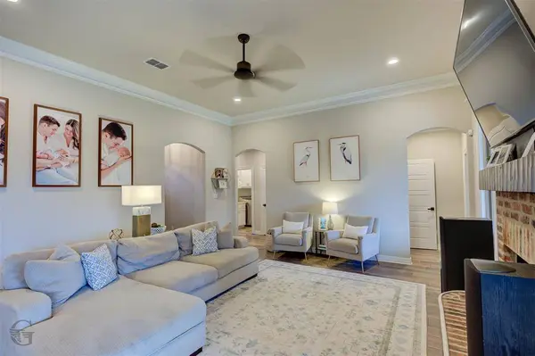 800 Durango Drive, Bossier City, LA 71111