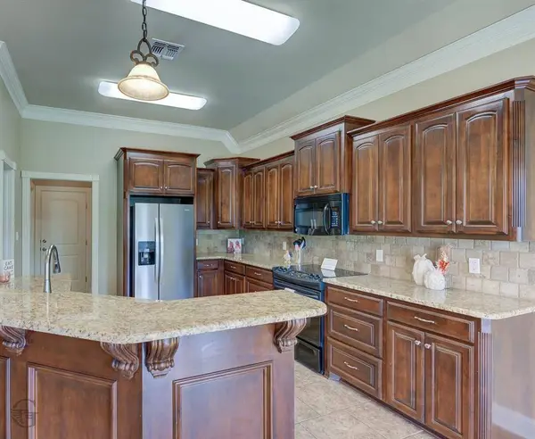 403 Half Moon Lane, Bossier City, LA 71111