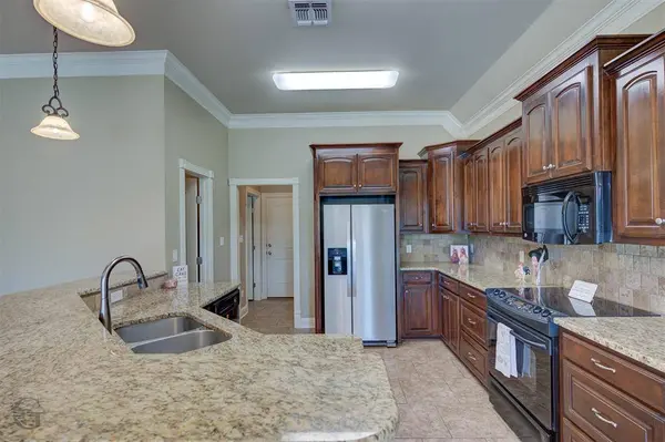 403 Half Moon Lane, Bossier City, LA 71111