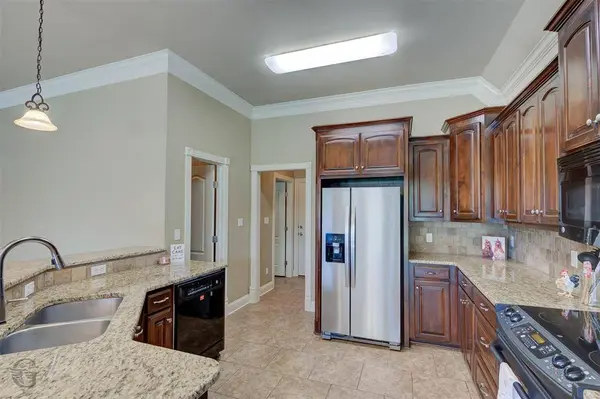 403 Half Moon Lane, Bossier City, LA 71111