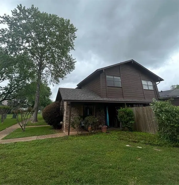 10008 Carlsbad Drive