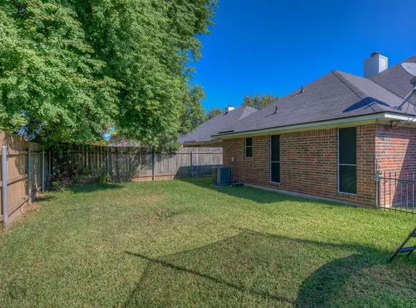 6018 Sandalwood Drive, Bossier City, LA 71111