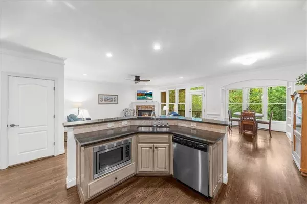 2642 Long Pointe, Roswell, GA 30076