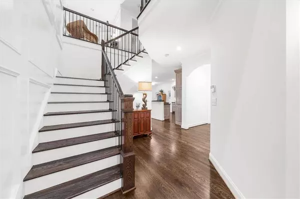 2642 Long Pointe, Roswell, GA 30076