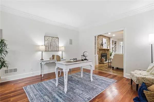 570 Wheatridge BLF, Roswell, GA 30075