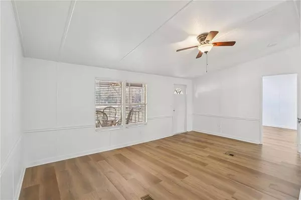 575 Doe LN, Mansfield, GA 30055