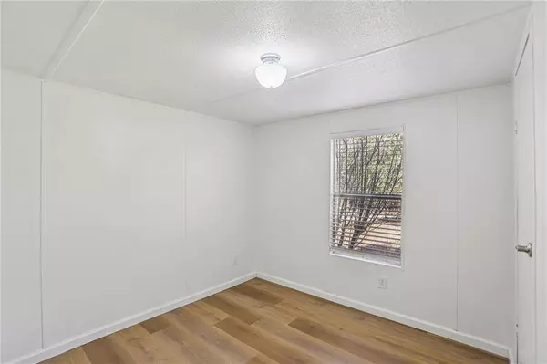 575 Doe LN, Mansfield, GA 30055