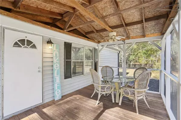 575 Doe LN, Mansfield, GA 30055