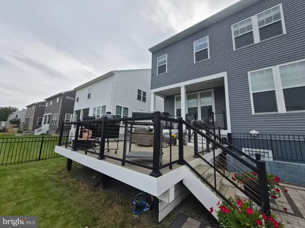 25604 HARVEST HILLS DR, Chantilly, VA 20152