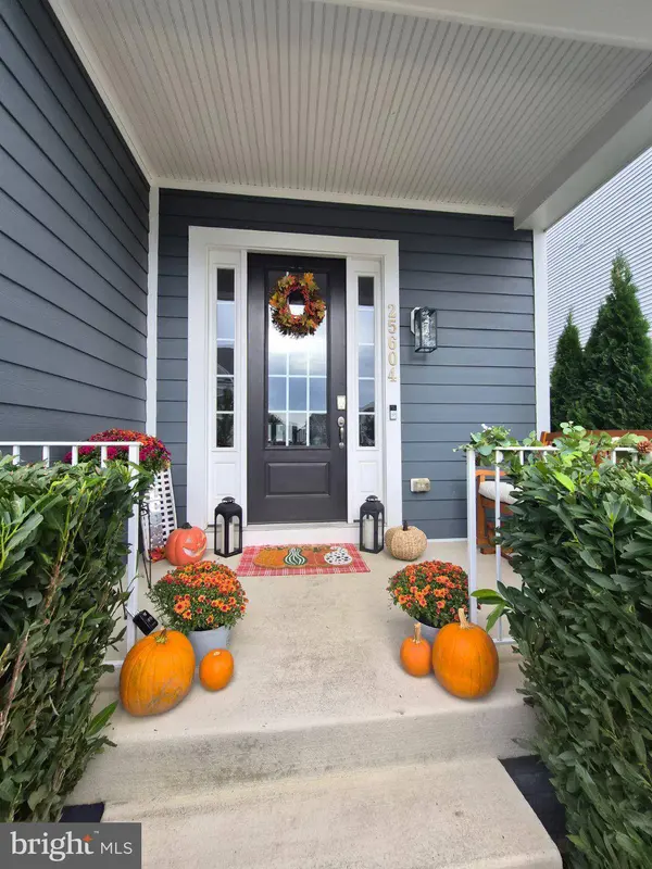 25604 HARVEST HILLS DR, Chantilly, VA 20152