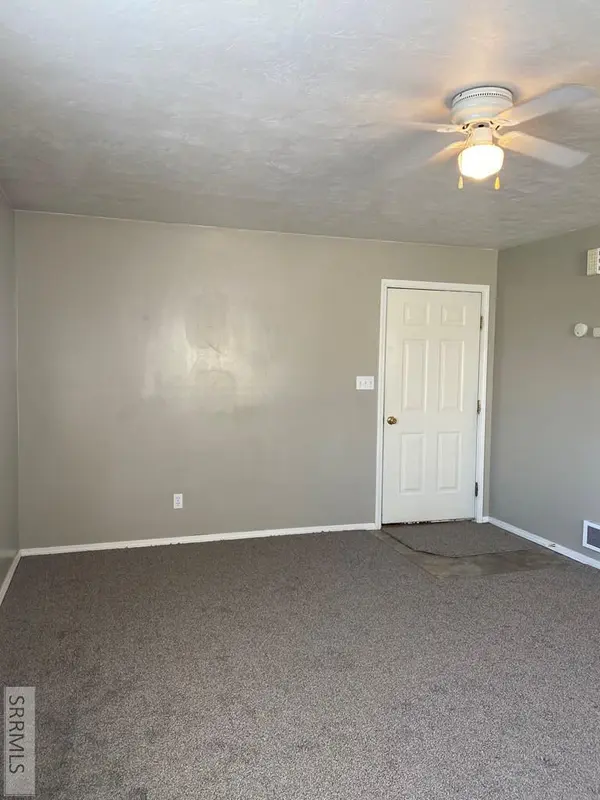 858 Anne St, Rexburg, ID 83440-5200