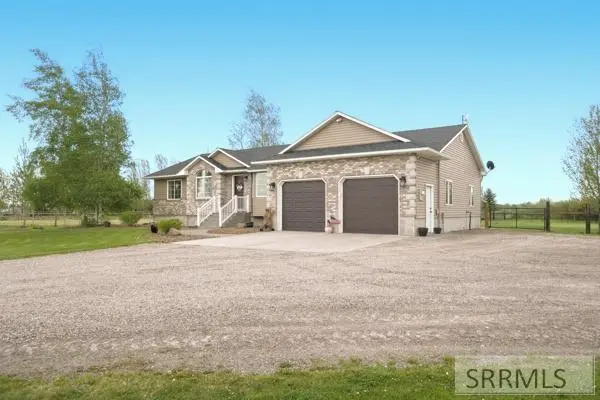 1814 Morning View Dr, Rexburg, ID 83440-2915