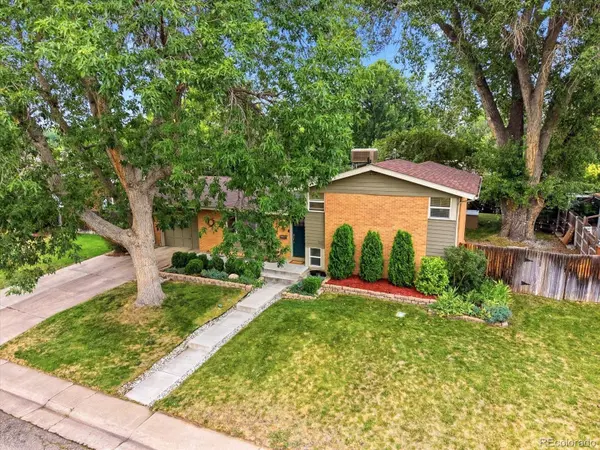 6078 Owens ST, Arvada, CO 80004