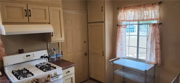 829 Dover PL, Las Vegas, NV 89107