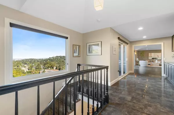 29 Kirkwood WAY, San Carlos, CA 94070