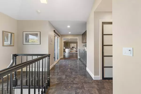 29 Kirkwood WAY, San Carlos, CA 94070