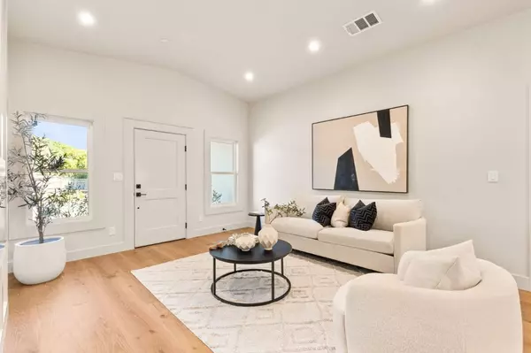 121 Otay AVE, San Mateo, CA 94403