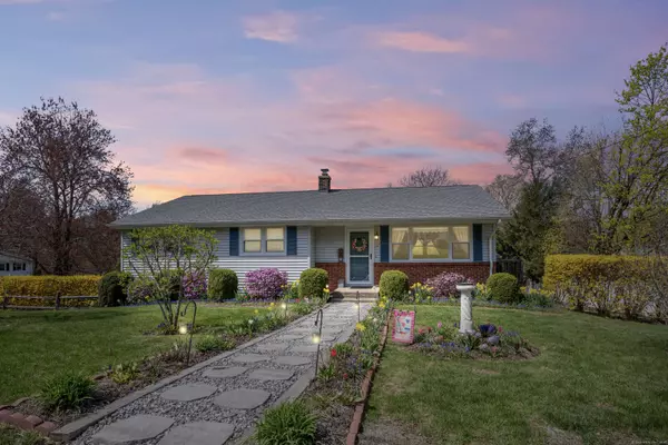 72 Lockwood Drive, Watertown, CT 06795