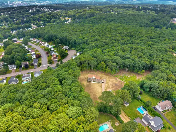 278 Georgtown Drive, Watertown, CT 06795