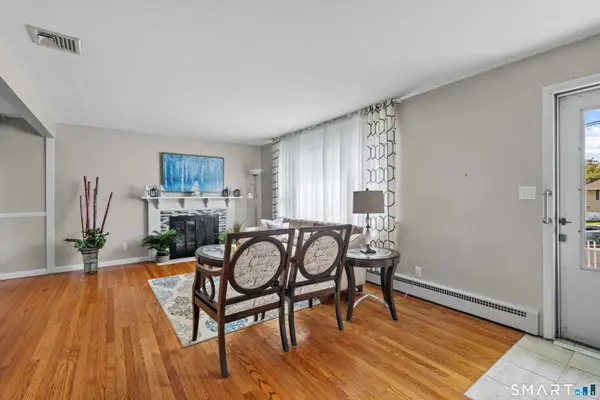 6 Smith Avenue, Waterbury, CT 06708