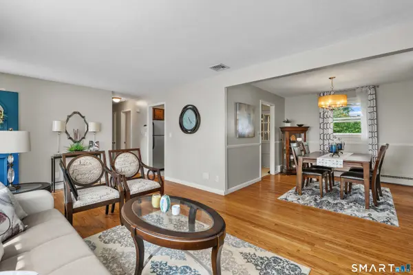 6 Smith Avenue, Waterbury, CT 06708