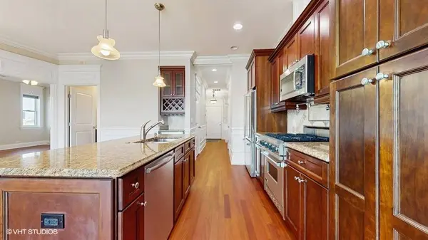 2540 W Diversey AVE #404, Chicago, IL 60647